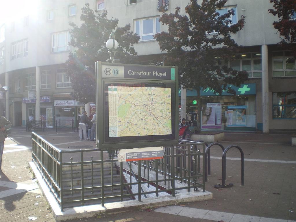 Chic Apart With Bar In Paris Σαιν-Ντενί Εξωτερικό φωτογραφία
